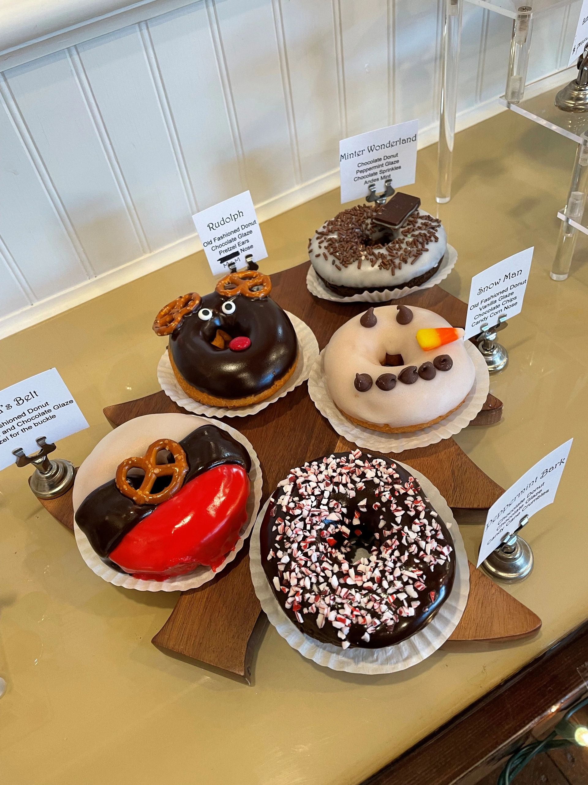 Captain Baker Donut Shop Bakery Breakfast Restaurant, Coffee, Donuts